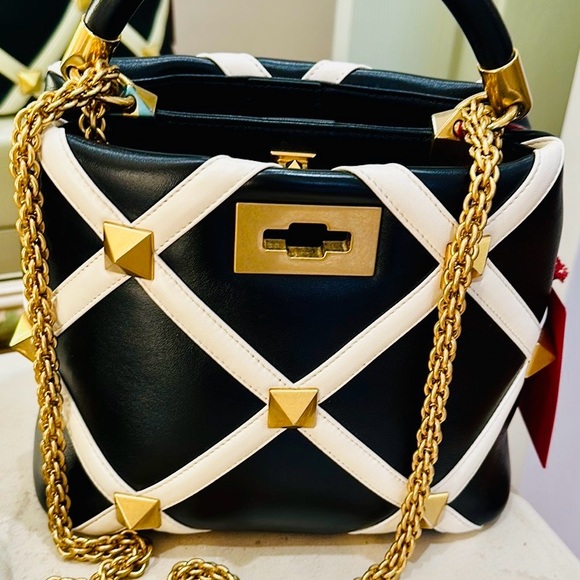 Valentino Garavani Small Roman Stud Lambskin Quilted Bag NWT PAID FULL $3550 - Picture 3 of 14